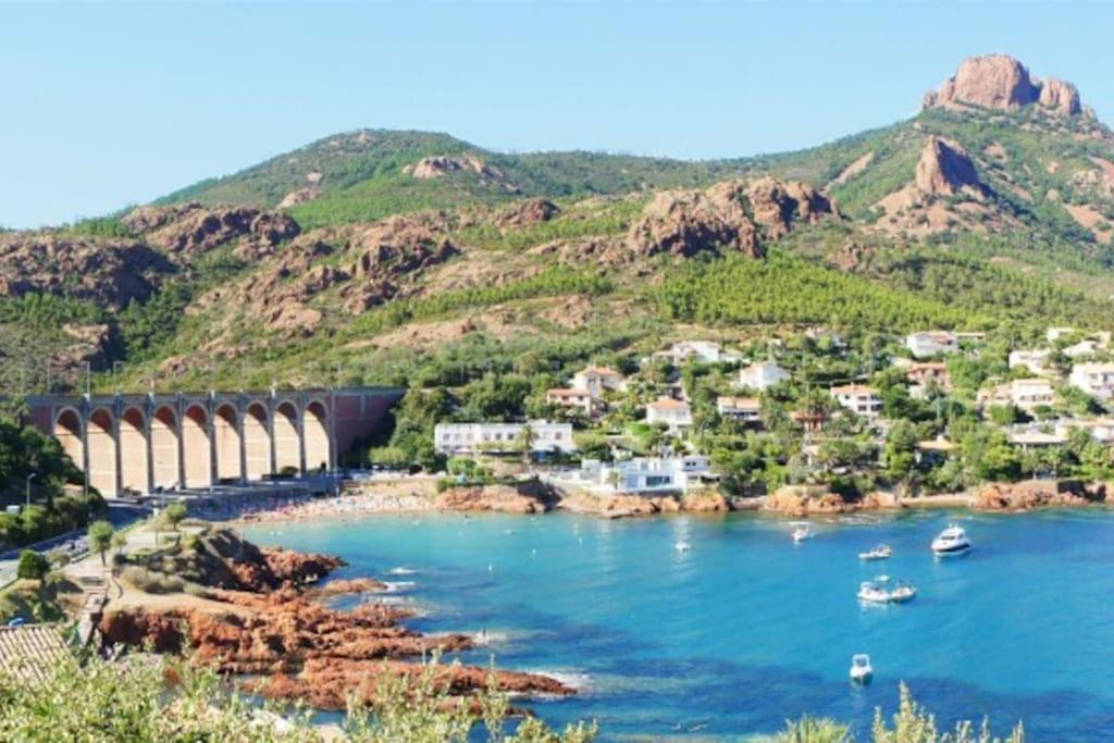 Petit Paradis Vue Mer- Plage Et Calanques A 3 Mn Saint-Raphaël Zewnętrze zdjęcie