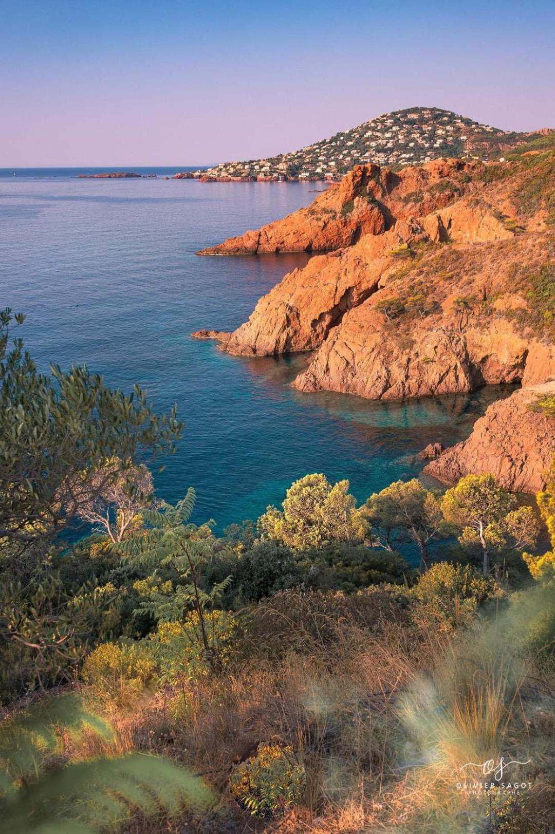 Petit Paradis Vue Mer- Plage Et Calanques A 3 Mn Saint-Raphaël Zewnętrze zdjęcie