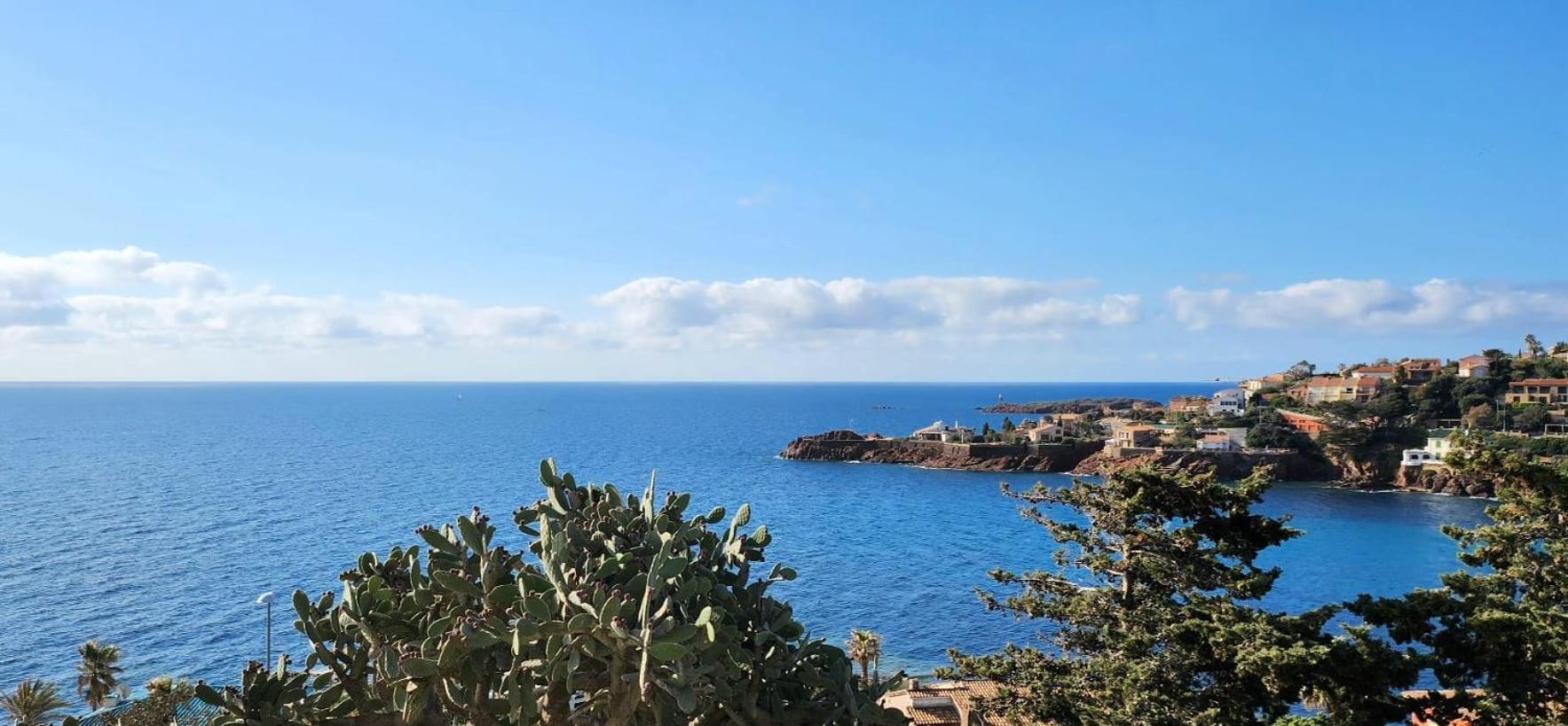 Petit Paradis Vue Mer- Plage Et Calanques A 3 Mn Saint-Raphaël Zewnętrze zdjęcie